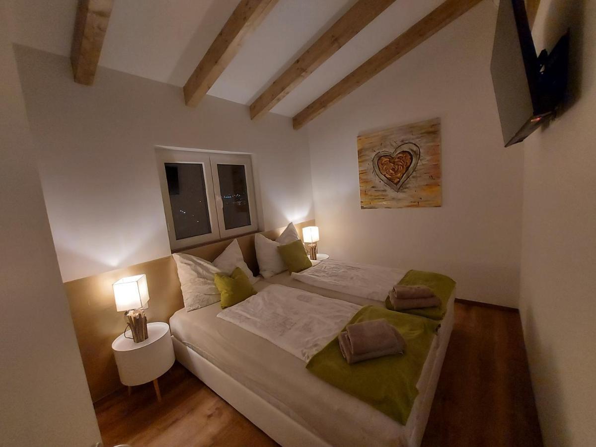 Апартаменти Auszeit Steiraland Penthouse 9 Mit Grossen Balkon Und Parkplatz Леобен Екстер'єр фото