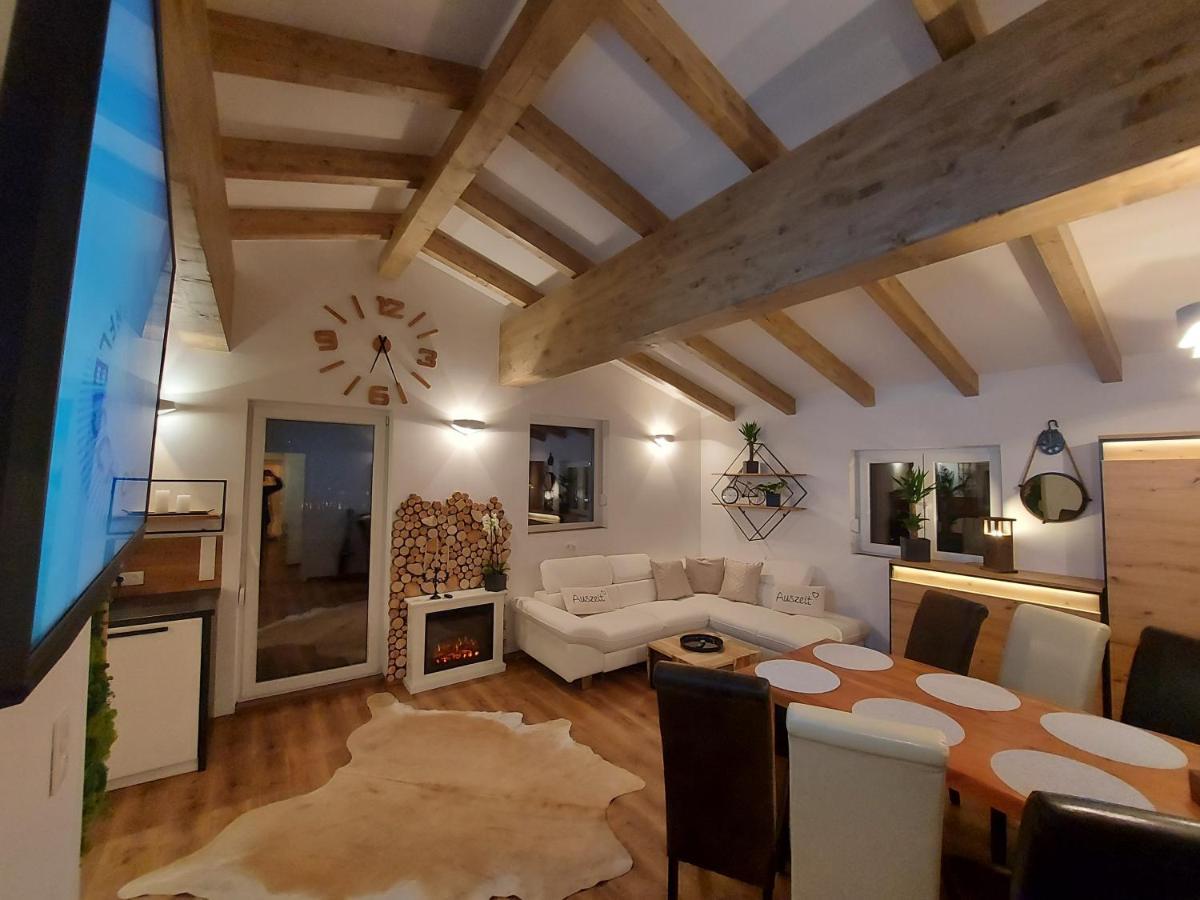 Апартаменти Auszeit Steiraland Penthouse 9 Mit Grossen Balkon Und Parkplatz Леобен Екстер'єр фото