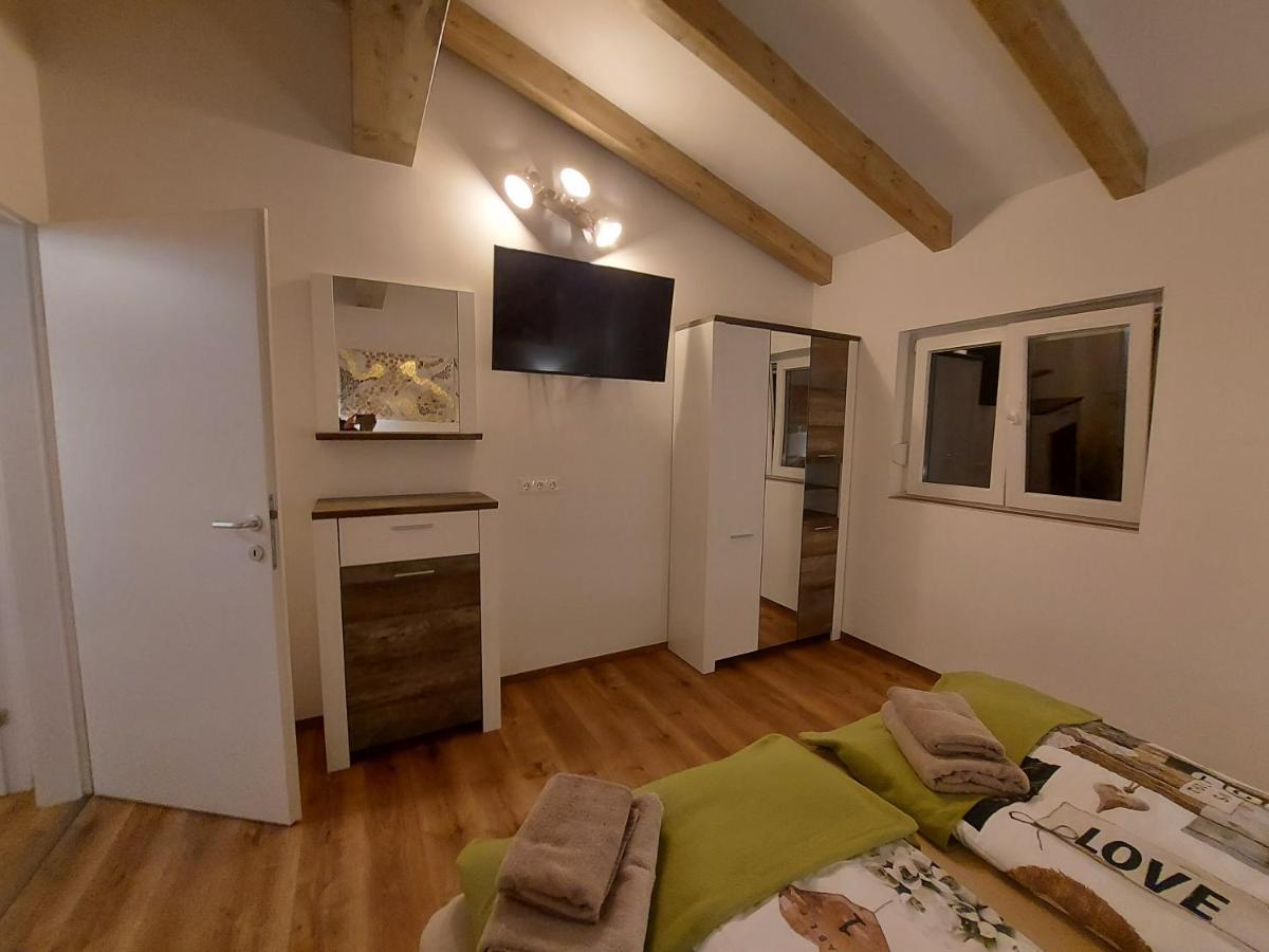 Апартаменти Auszeit Steiraland Penthouse 9 Mit Grossen Balkon Und Parkplatz Леобен Екстер'єр фото